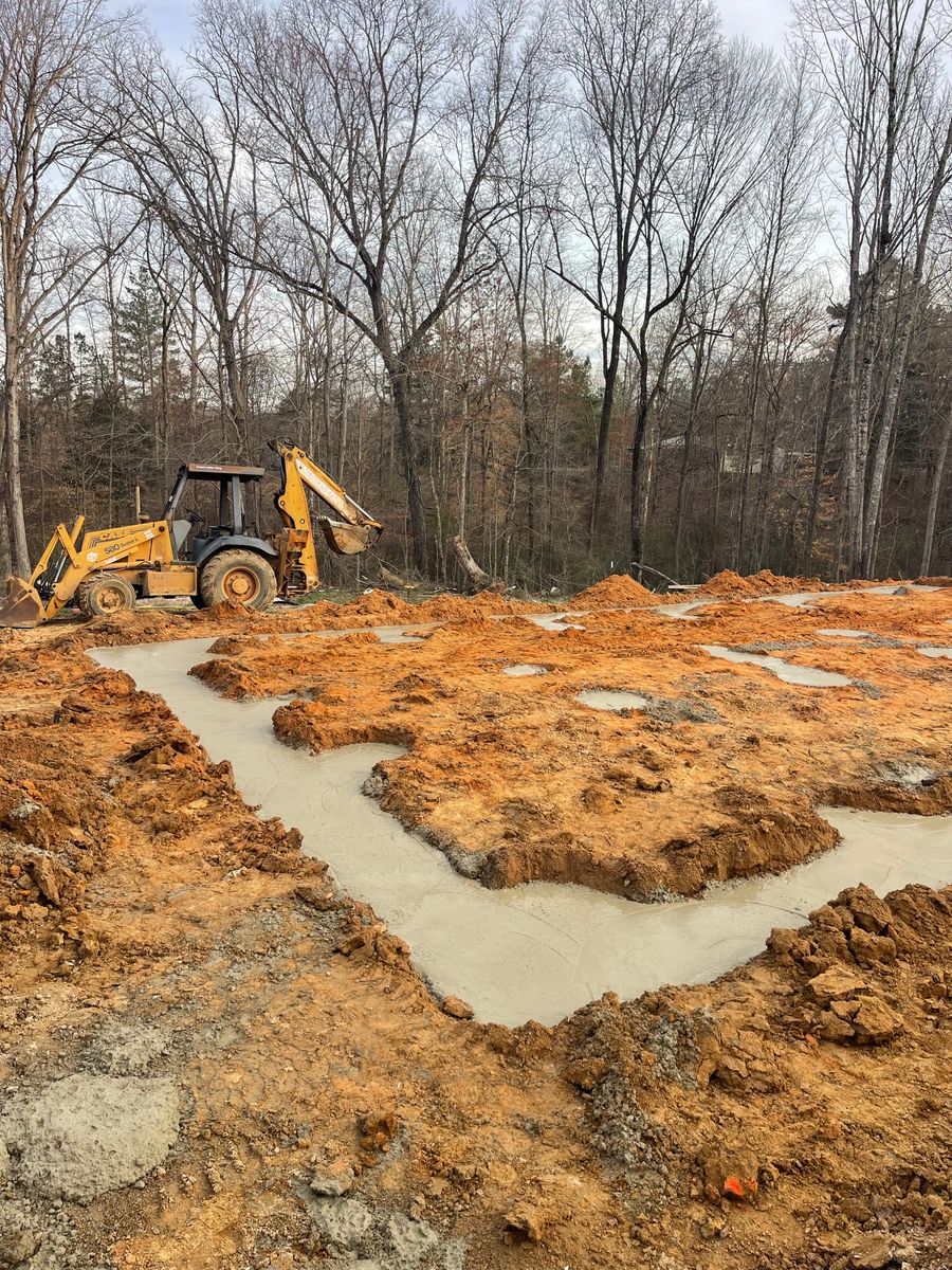 Trenching and septic systems for Maness Trucking & Excavation in Lexington, TN