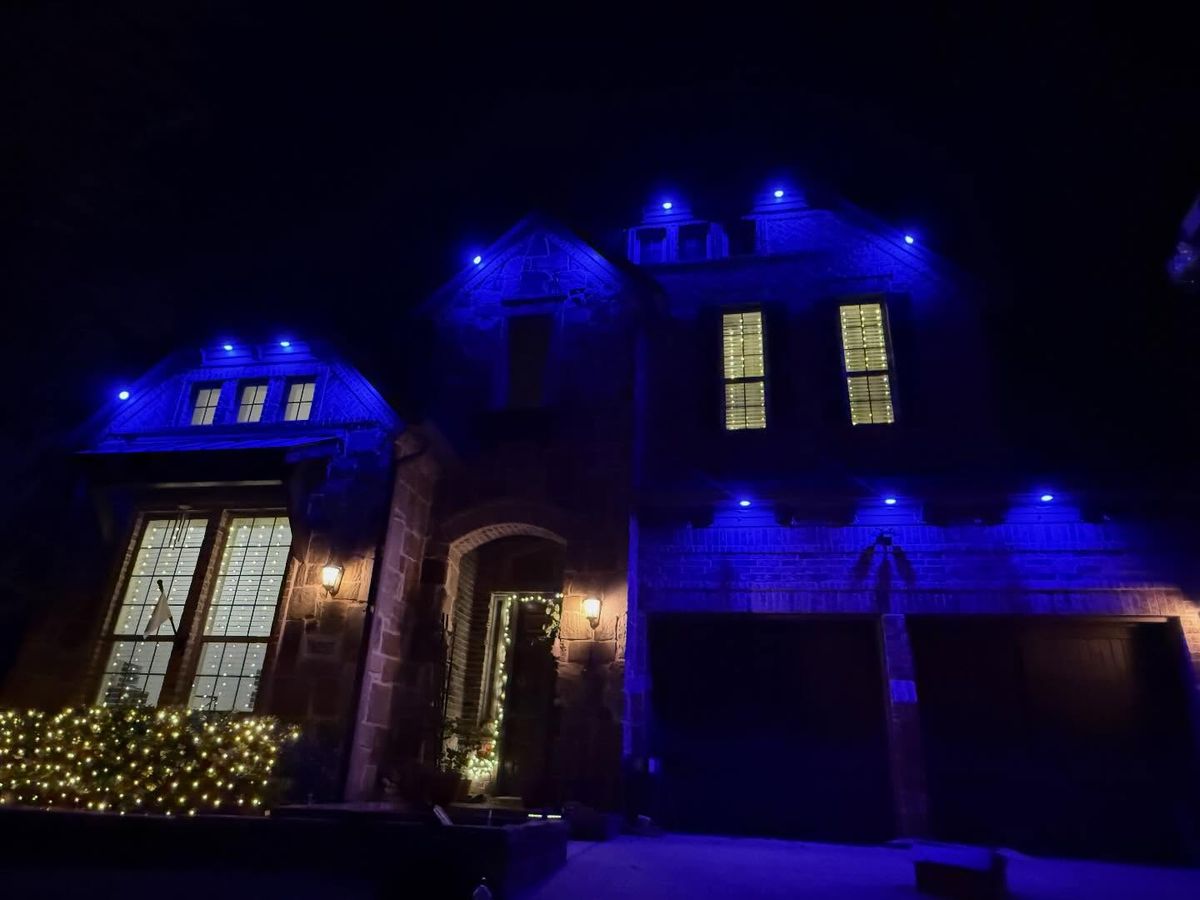 Holiday Lighting for EA Electrical in Carrollton, Texas