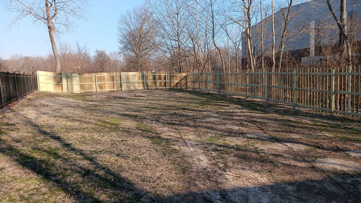 Fencing for Dead Tree General Contracting in Carbondale, Illinois