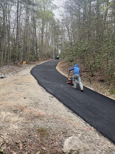 Driveways for JV Hardscape & Construction Inc in Hendersonville, NC