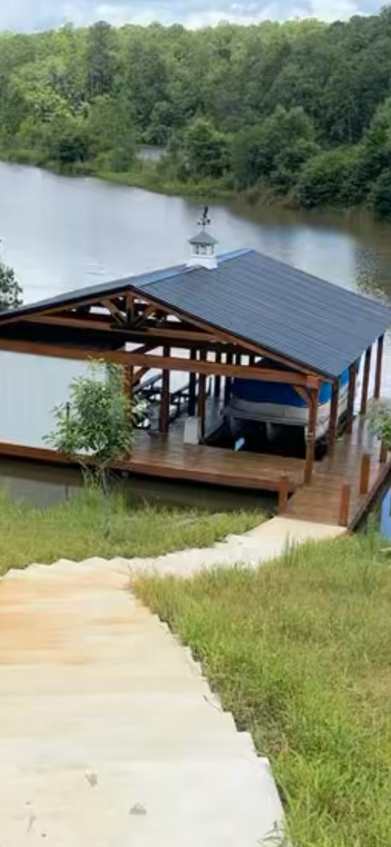 Boat Docks for G’s Construction in Seale, AL