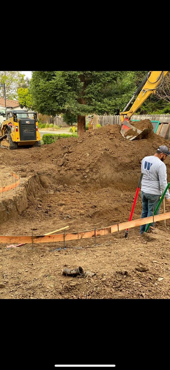 Custom Pool Construction for Western Pools Inc in Marysville, CA