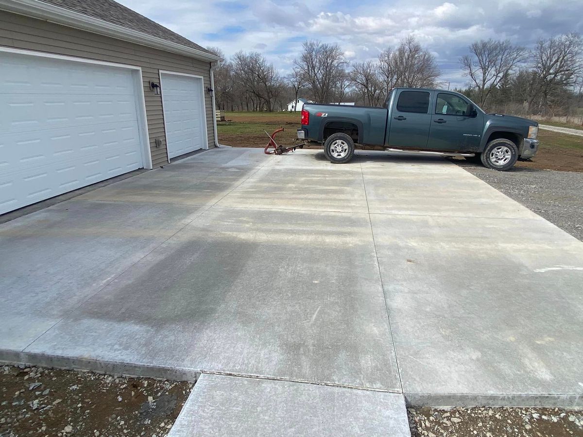 Concrete for Sly Construction LLC in Newton, IA