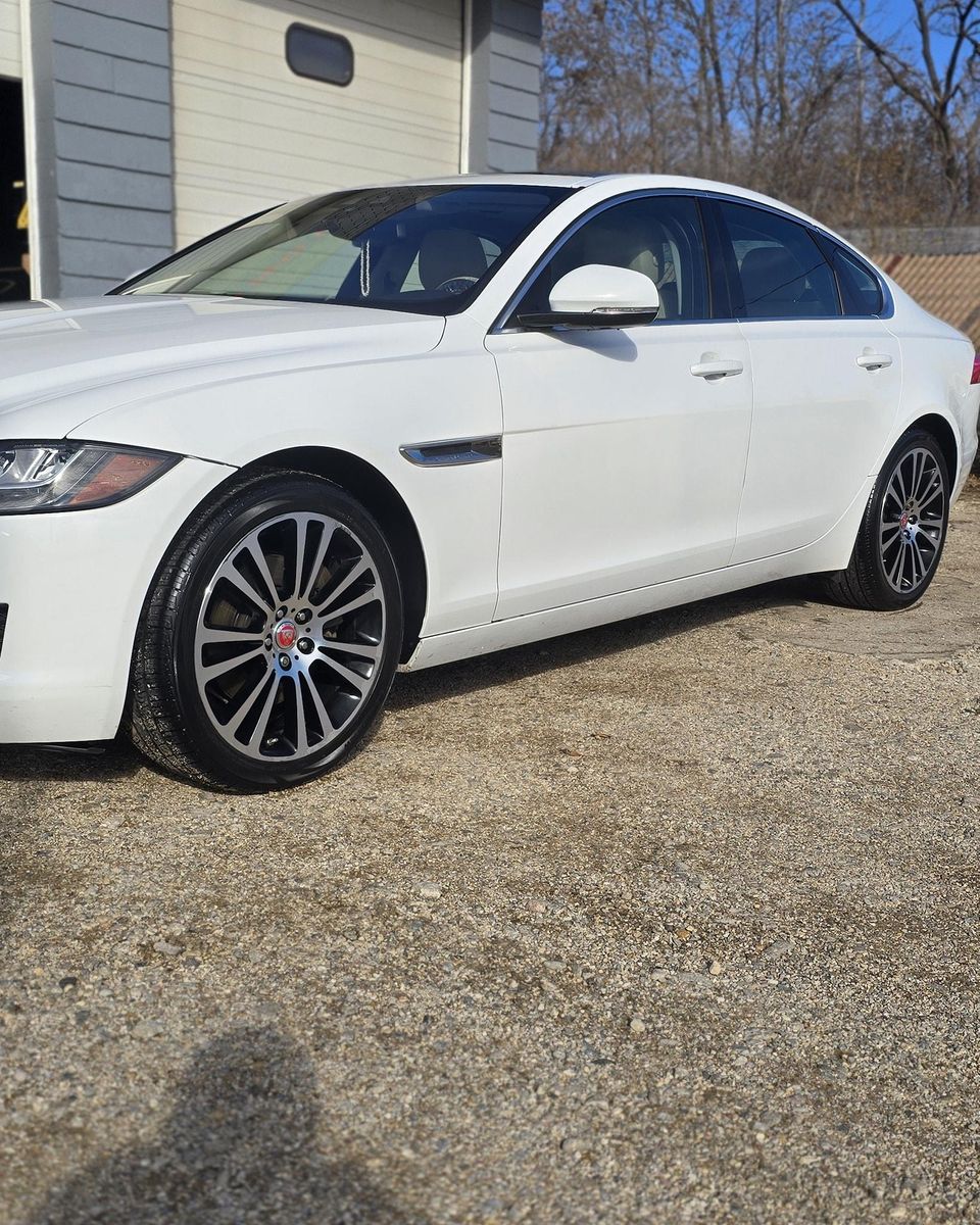 Full Detail Service for Luxury Auto Detail in Peoria, IL
