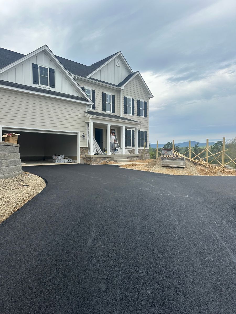 Asphalt Driveways for James R Carter Paving in Roanoke, VA