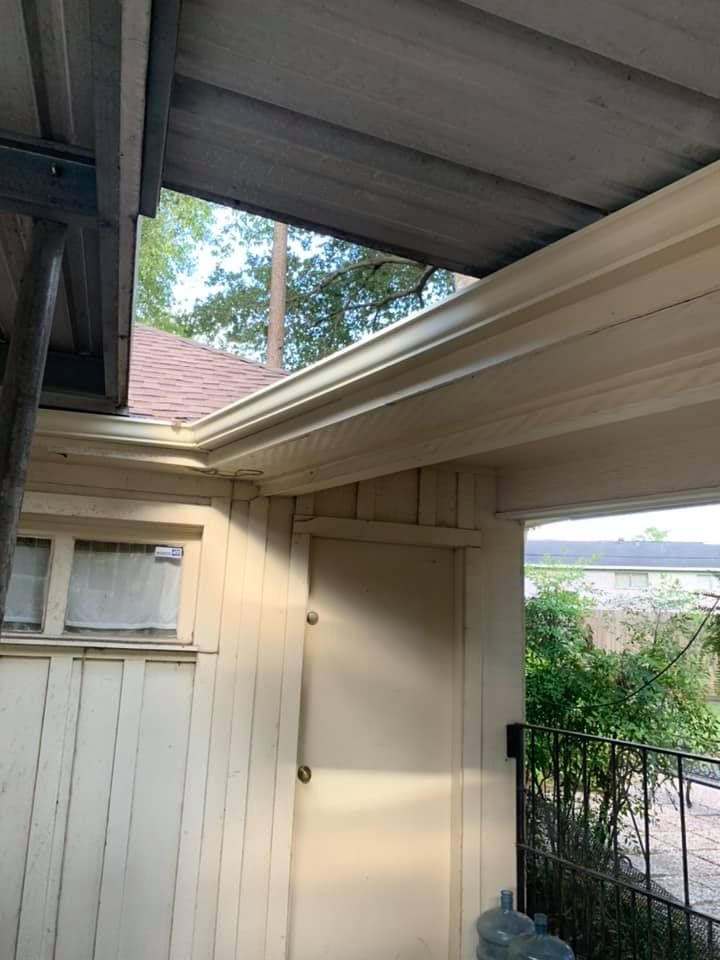 Gutter Maintenance for Gutt'r Done in Houston, TX