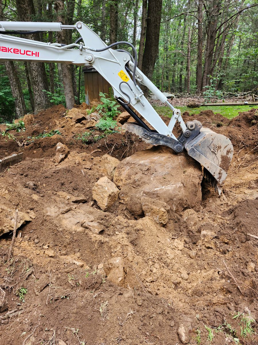 Landscape Installation for Landscape Innovations LLC in Torrington, CT