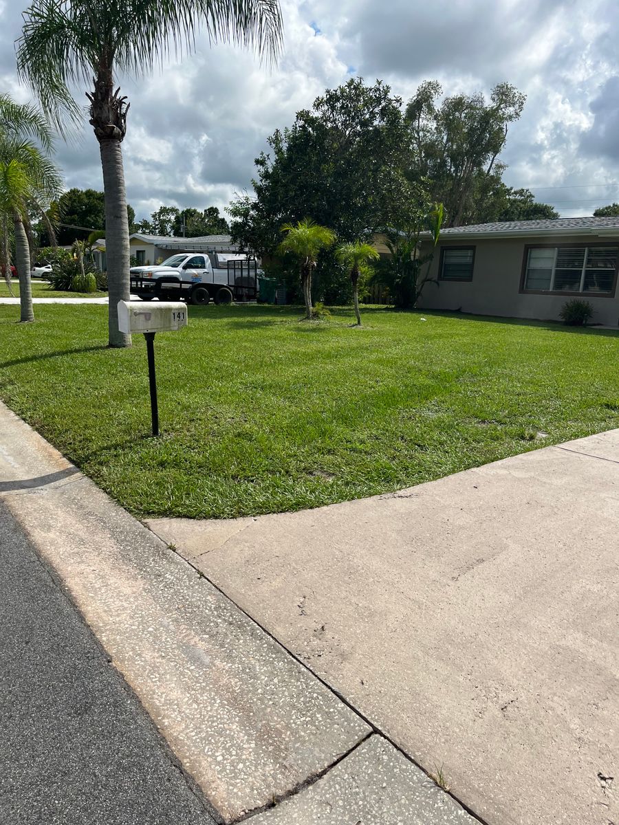 Lawn Maintenance for Space Coast Property Maintenance and Management LLC in Melbourne, FL