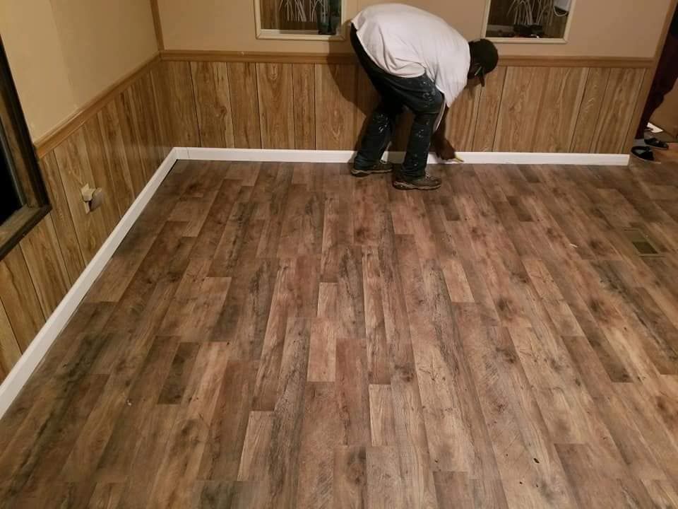 Flooring for Middleton's Painting And Restorations  in North Charleston, SC