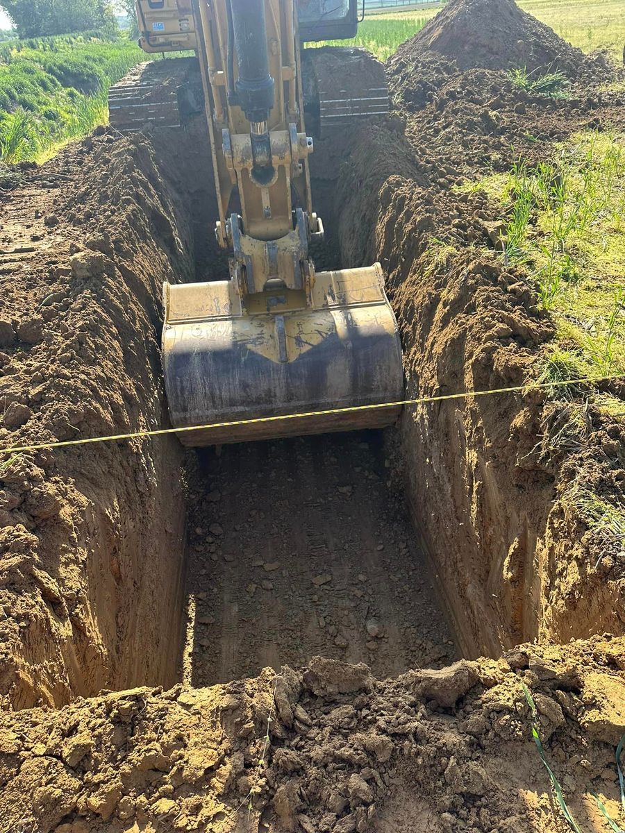 Trenching for Frey Drainage and Excavating in Farmersburg, IN