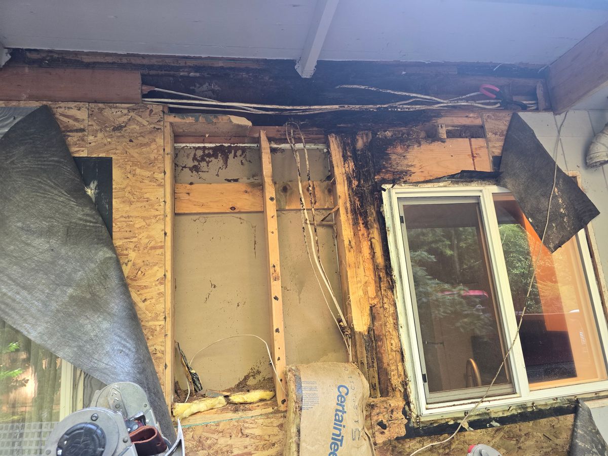 Windows and Doors for Matthew Brooms Construction  in Coos Bay, OR