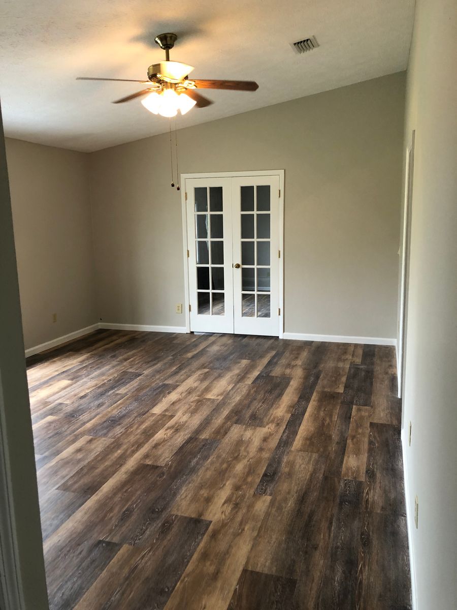 Flooring for Anchor Pointe Homes in Freeport, FL