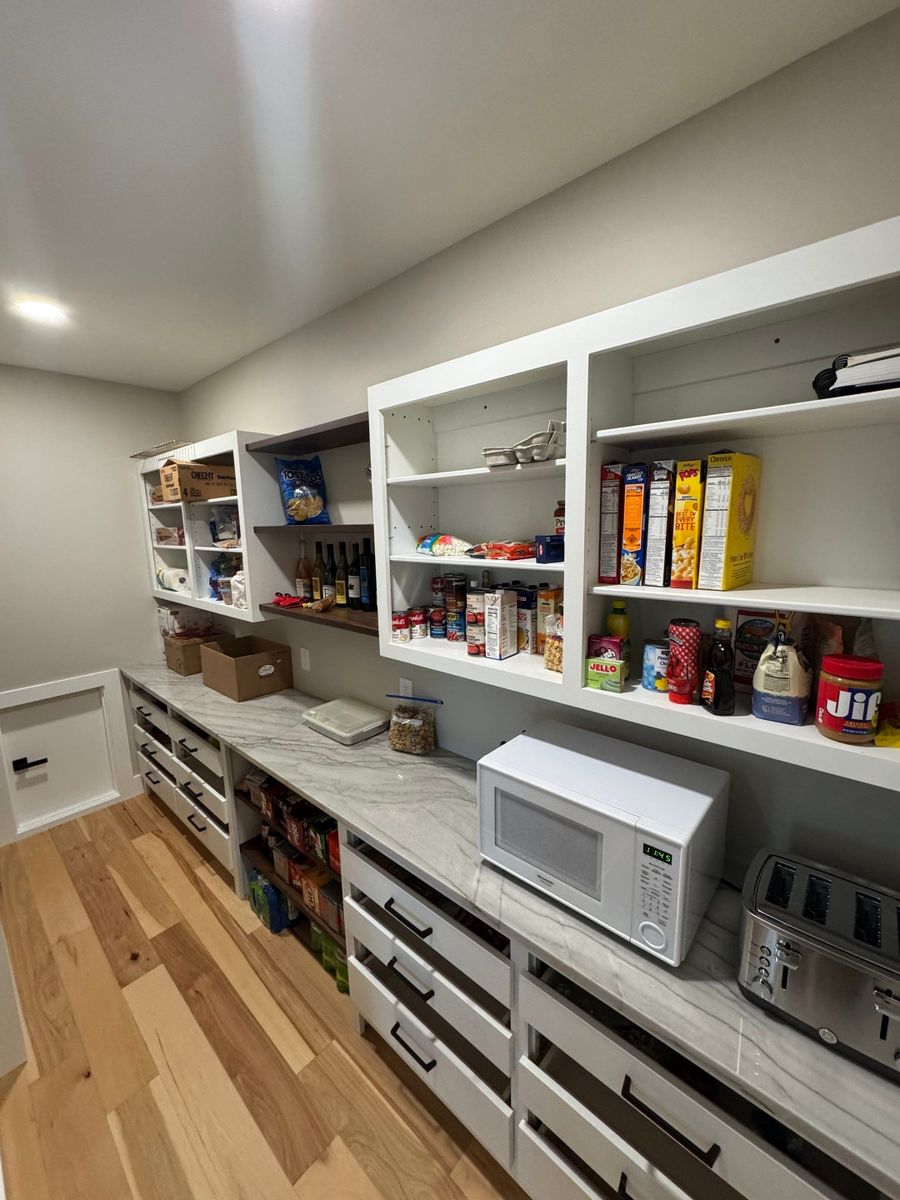 Finish & Trim Work for Edgecomb Builders in Ottawa , KS
