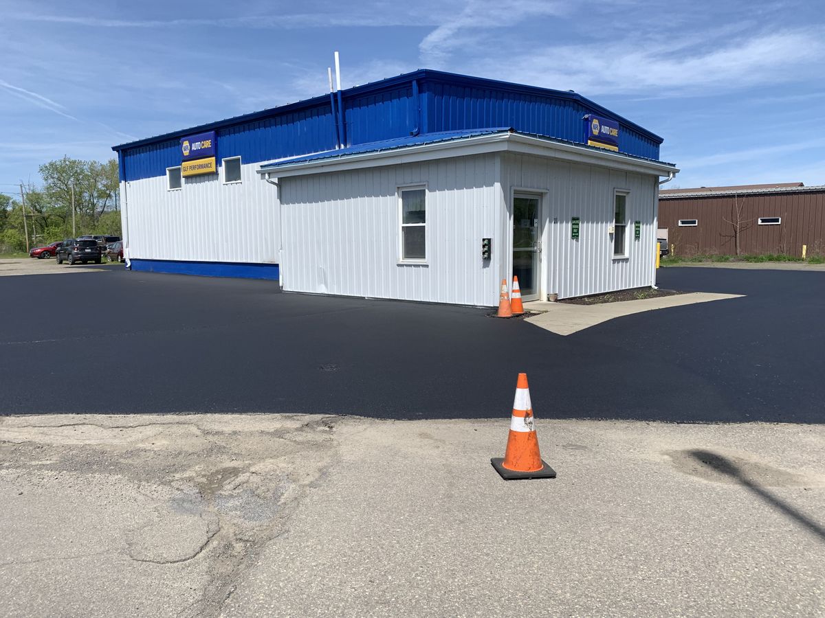 Sealcoating for Victory Driveway Sealcoating in Corning, NY