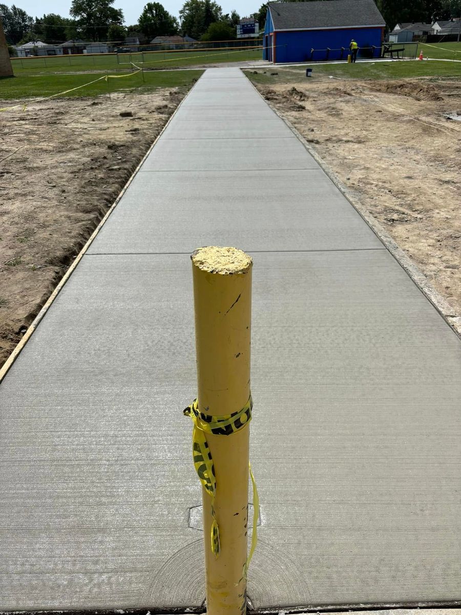 Sidewalk Installation for DeLeòn Cement in Detroit, MI