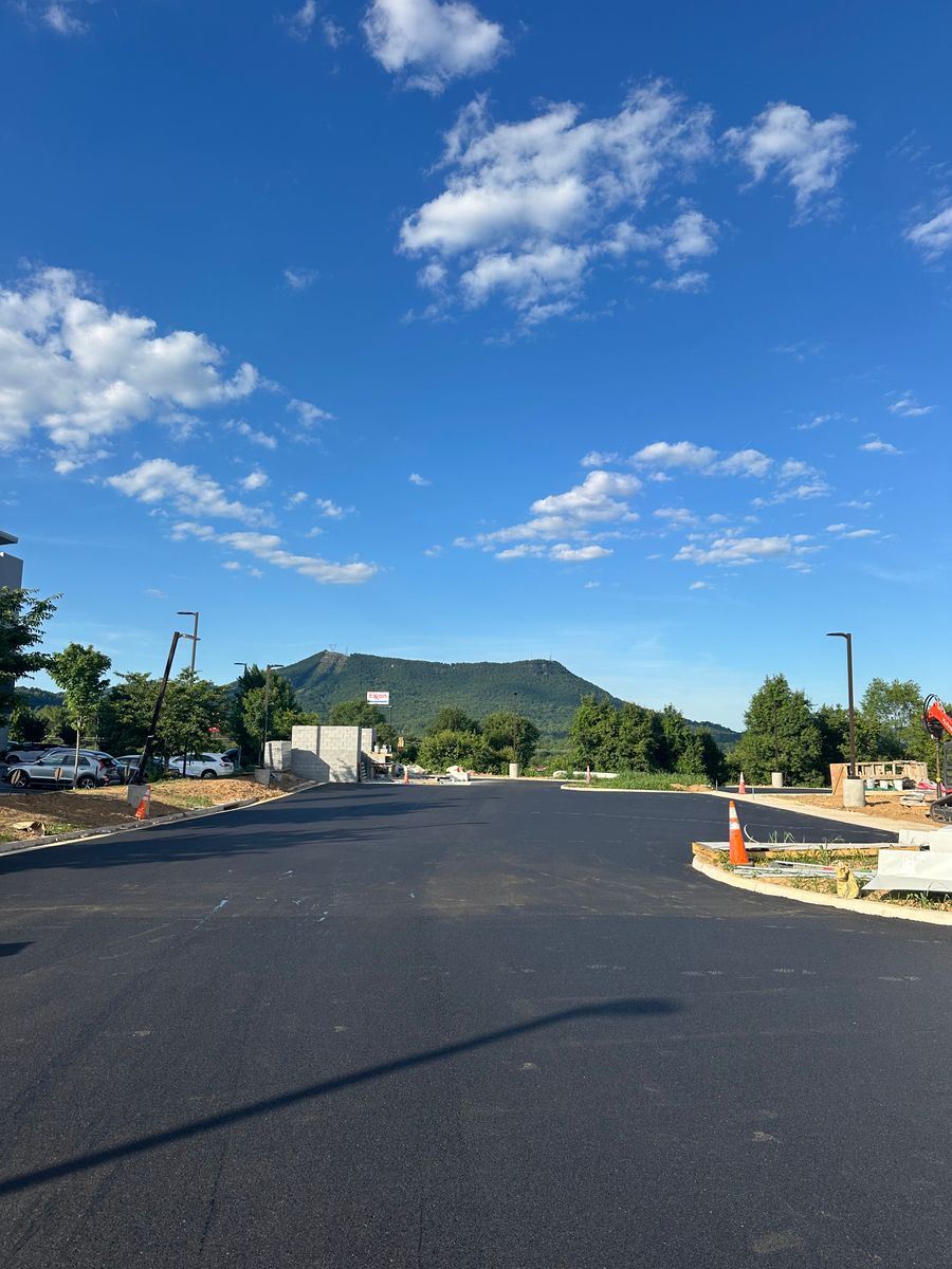 Asphalt Driveways for James R Carter Paving in Roanoke, VA