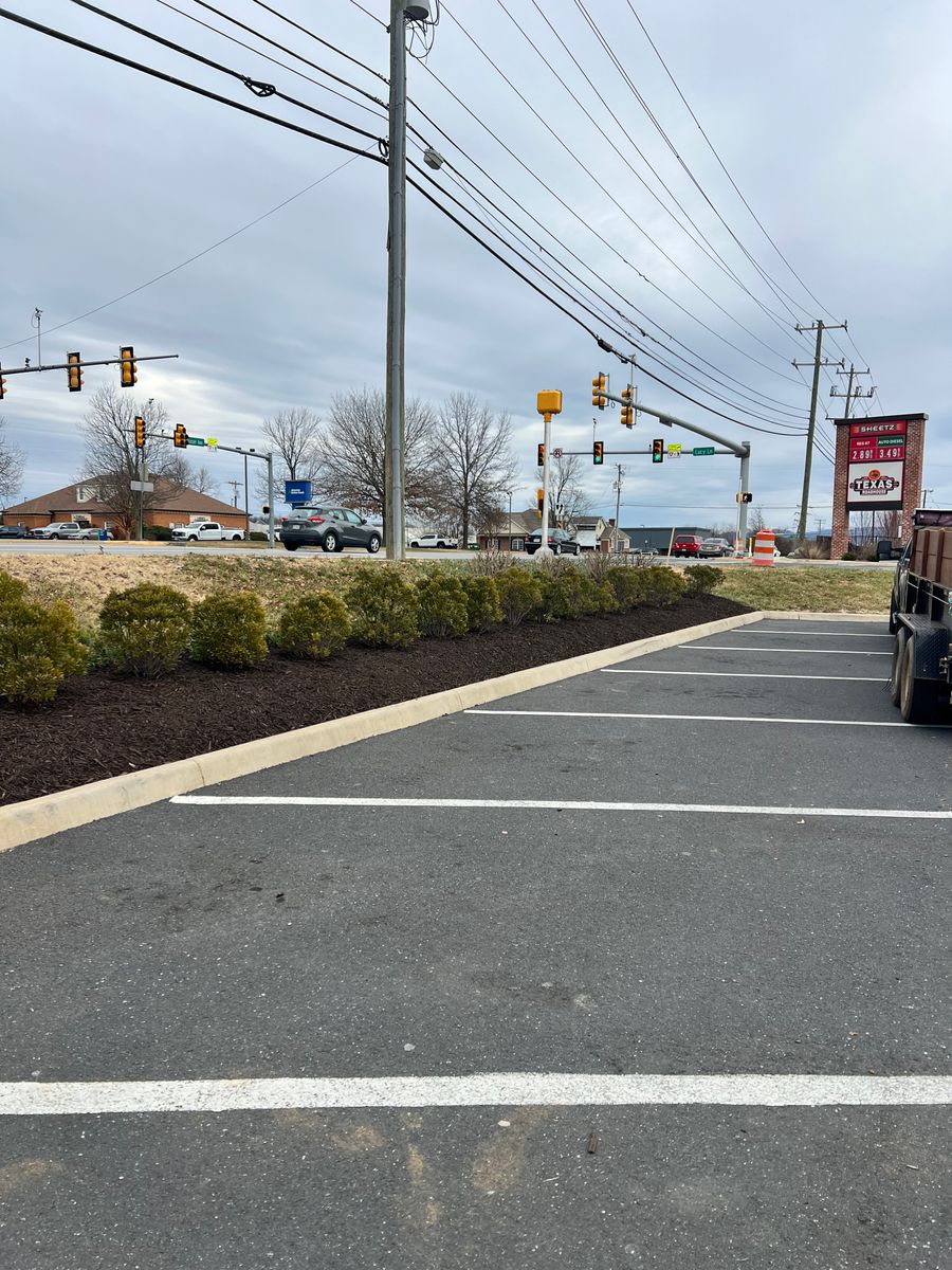 Mulch Installation for Valencia’s Lawncare in Charlottesville, VA