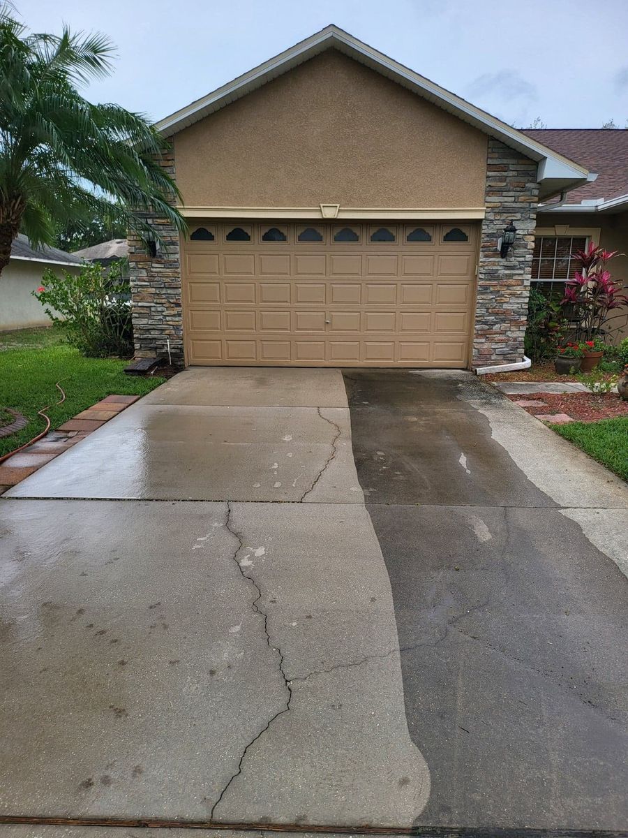 Pressure Washing for Design Decorating in St. Cloud, FL