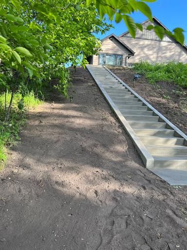 Concrete Steps for Divine Designs General Contracting LLC  in Minneapolis, MN