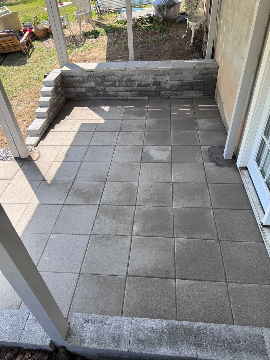 Tiling for Apex Construction in Knoxville, TN