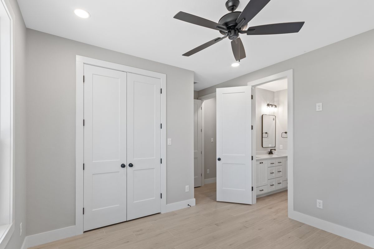 Flooring for Easterling Homes in College Station, TX