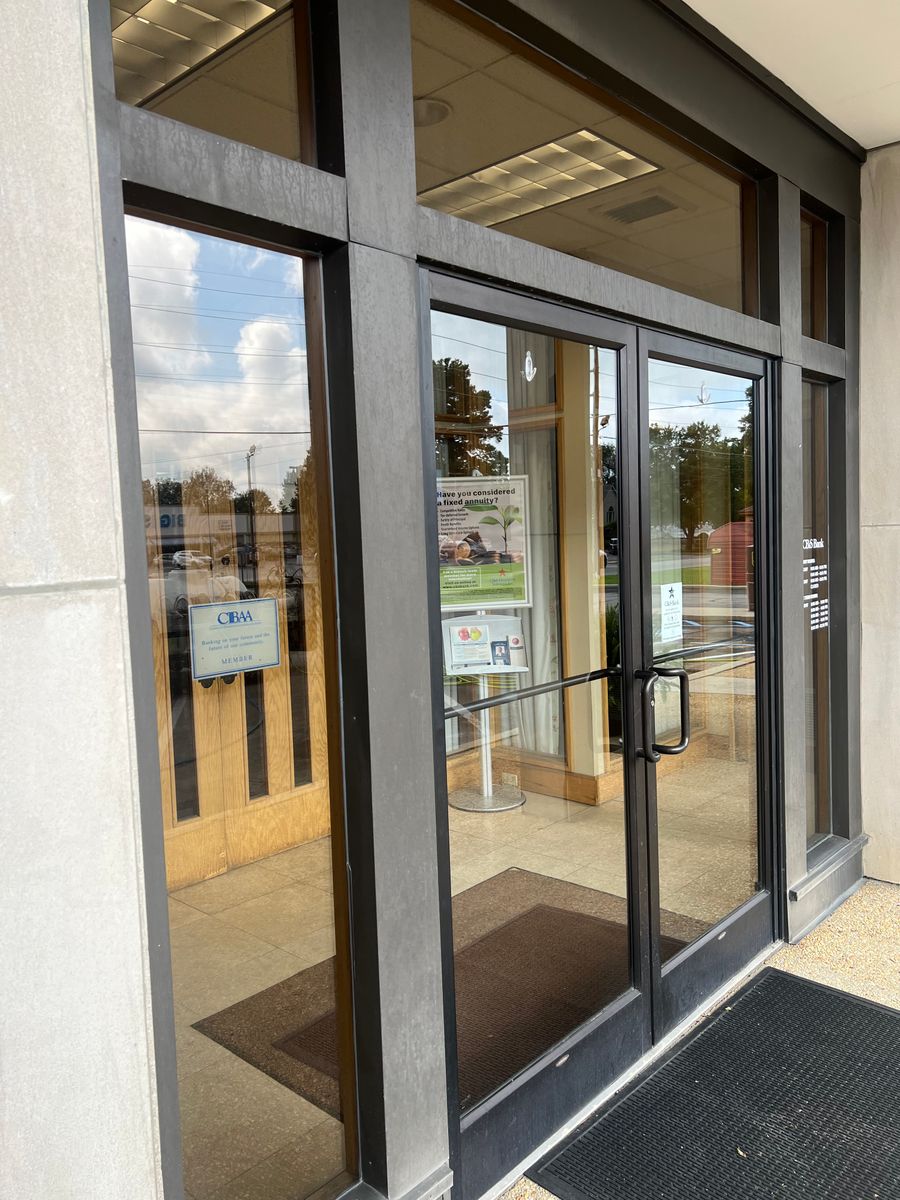 Window/Glass Cleaning for FunderFlow Commercial and Residential Pressure Washing Inc in Tupelo, MS