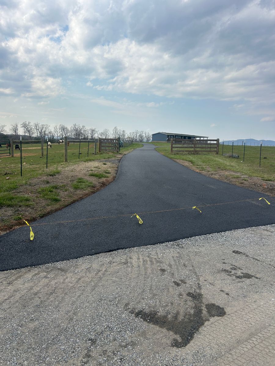 Asphalt Driveways for James R Carter Paving in Roanoke, VA