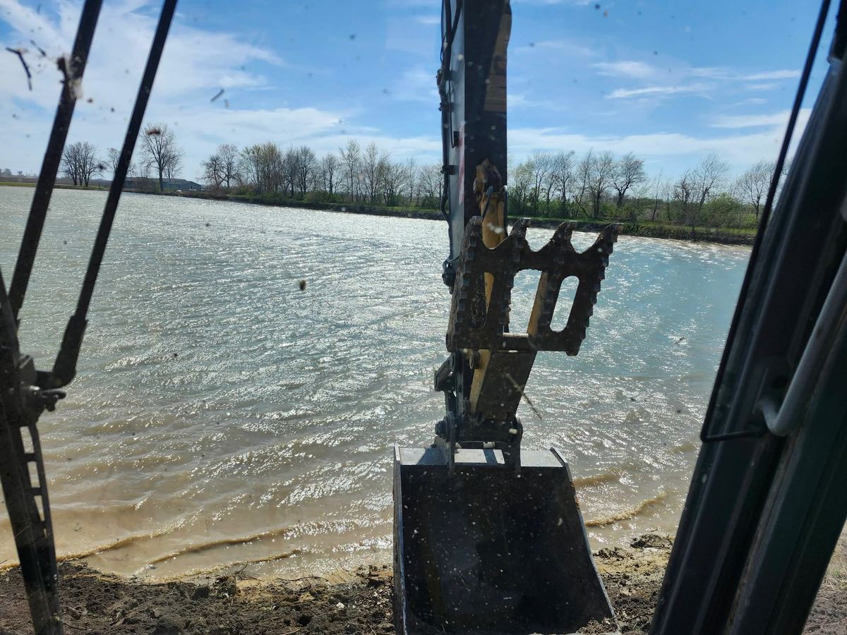 Excavation for BDS Trucking & Excavating in Litchfield, IL