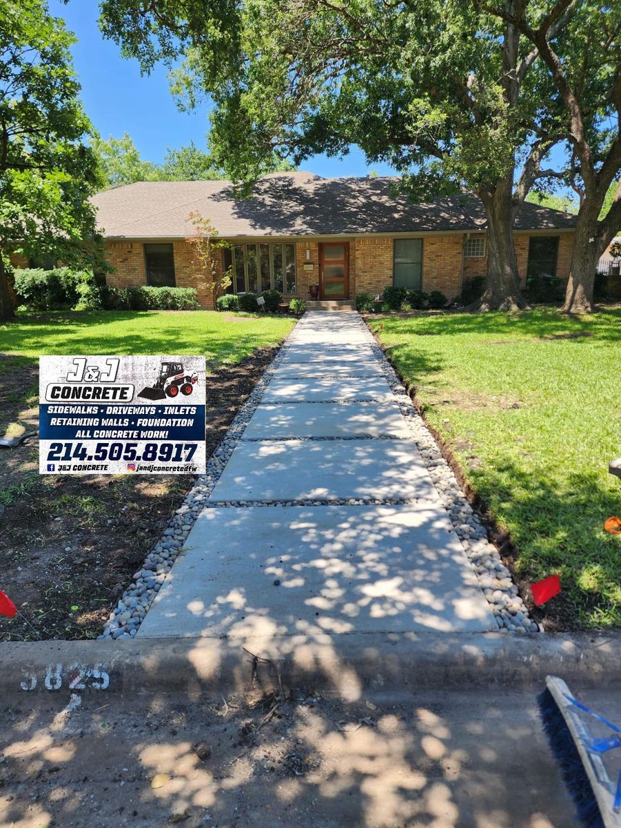 Sidewalk Installation for J&J Concrete in Scurry, TX