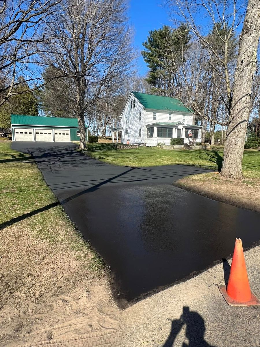 Sealcoating for Dibbles Asphalt Maintenance in Westernville, NY