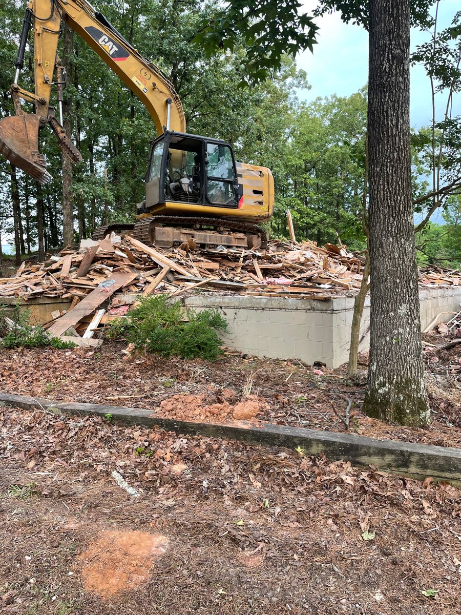 Land Clearing & Demolition for JUSTIN JACQUES LLC DBA DOUBLE J EXCAVATION in Nashville, AR