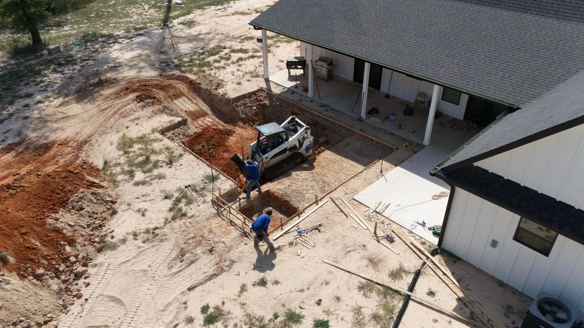Custom Pool Construction for Superior Backyard Builders LLC in Livingston, TX