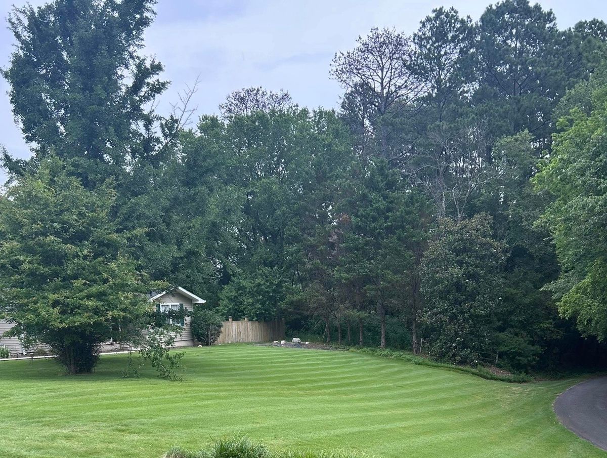 Lawn Maintenance for Sunrise Lawn Service LLC in Rome, GA