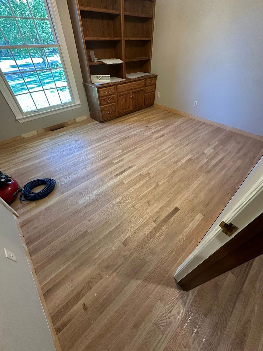 Floor Installation for DV Flooring Company LLC in High Ridge, MO