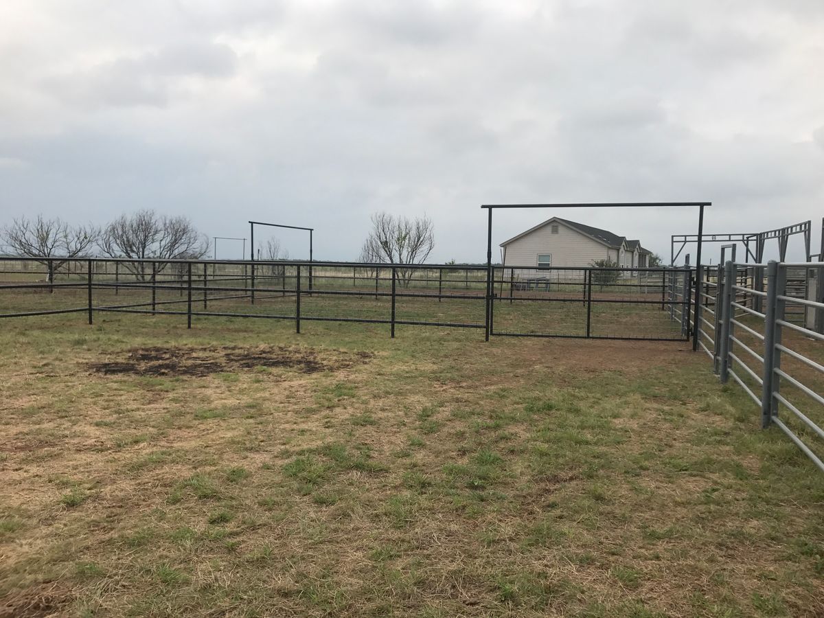 Cattle Pens for 5-7 Fencing & Construction in Madisonville, TX