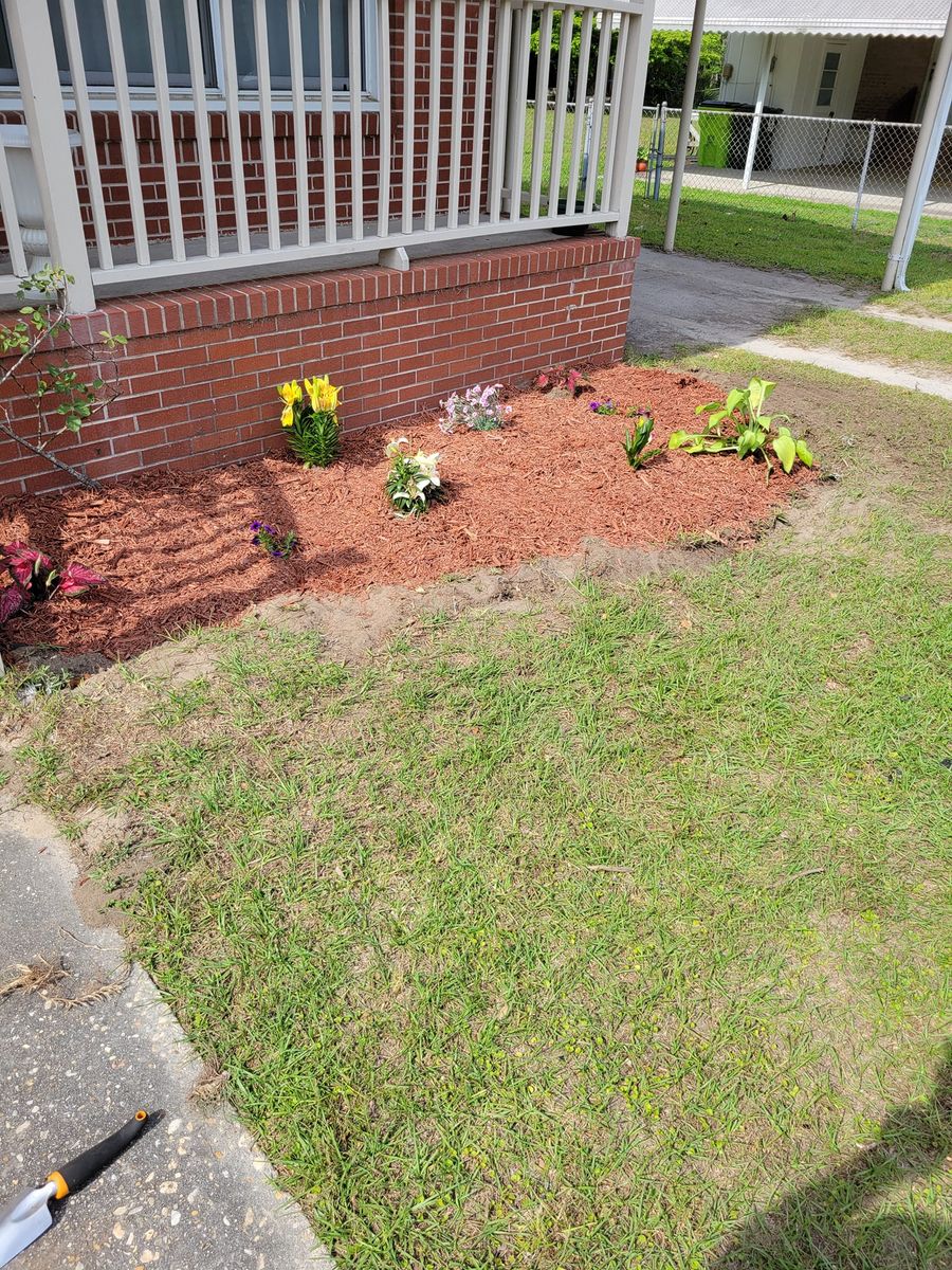 Mulch Installation for Just Mow and Go Lawn Service in New Bern, NC