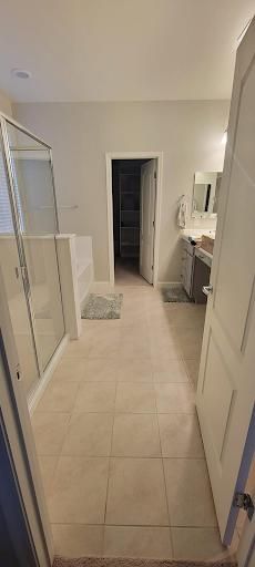 Flooring for H1 Painting Plus LLC in Surprise,  AZ