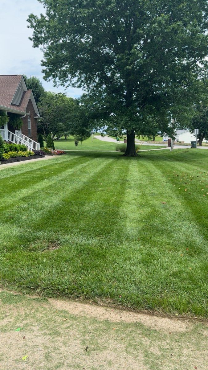 Mowing for Southern Hardscape’s & Landscaping in White House, TN