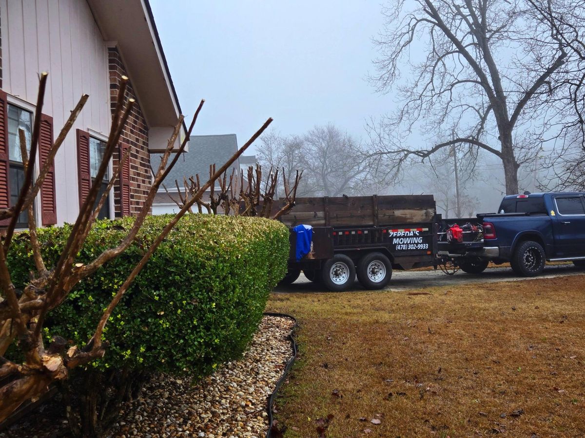 Fall Clean Up for Zepeda's Mowing in Fort Valley, GA