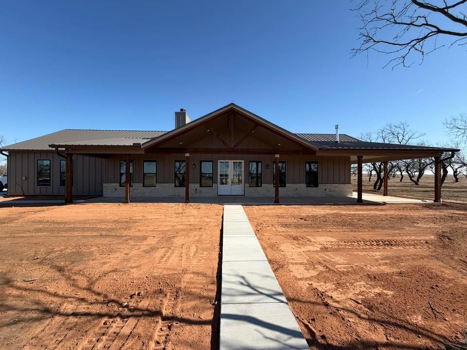 Frame to Finish for Reaves Custom Homes LLC in Jacksboro , TX