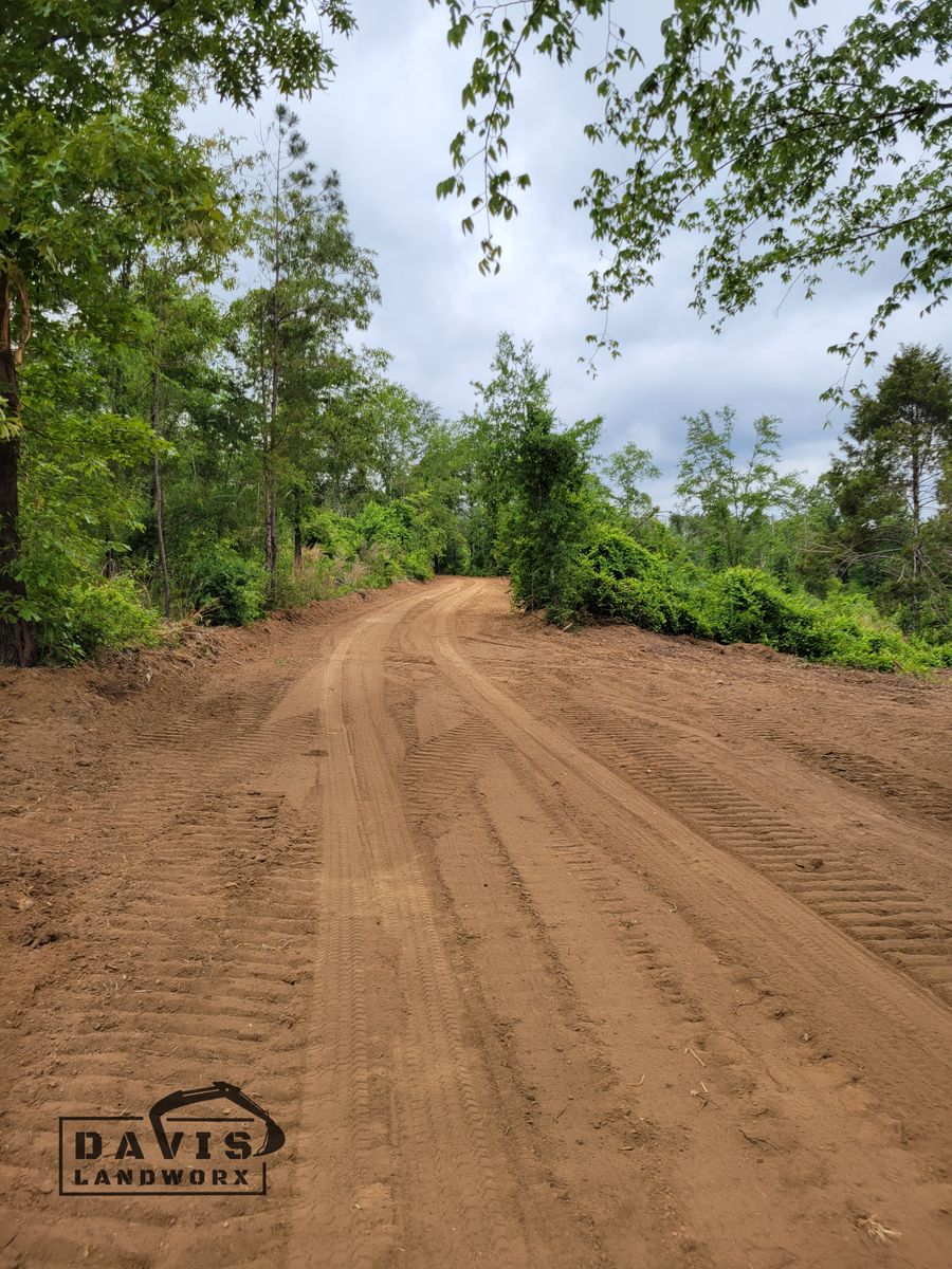 Driveway Construction / Repair for Davis Landworx in Clanton,  AL