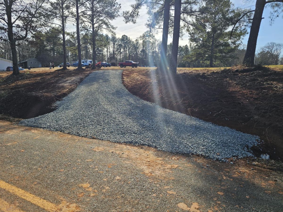 Driveways for Jason Scott Grading & Clearing in Williamson, GA