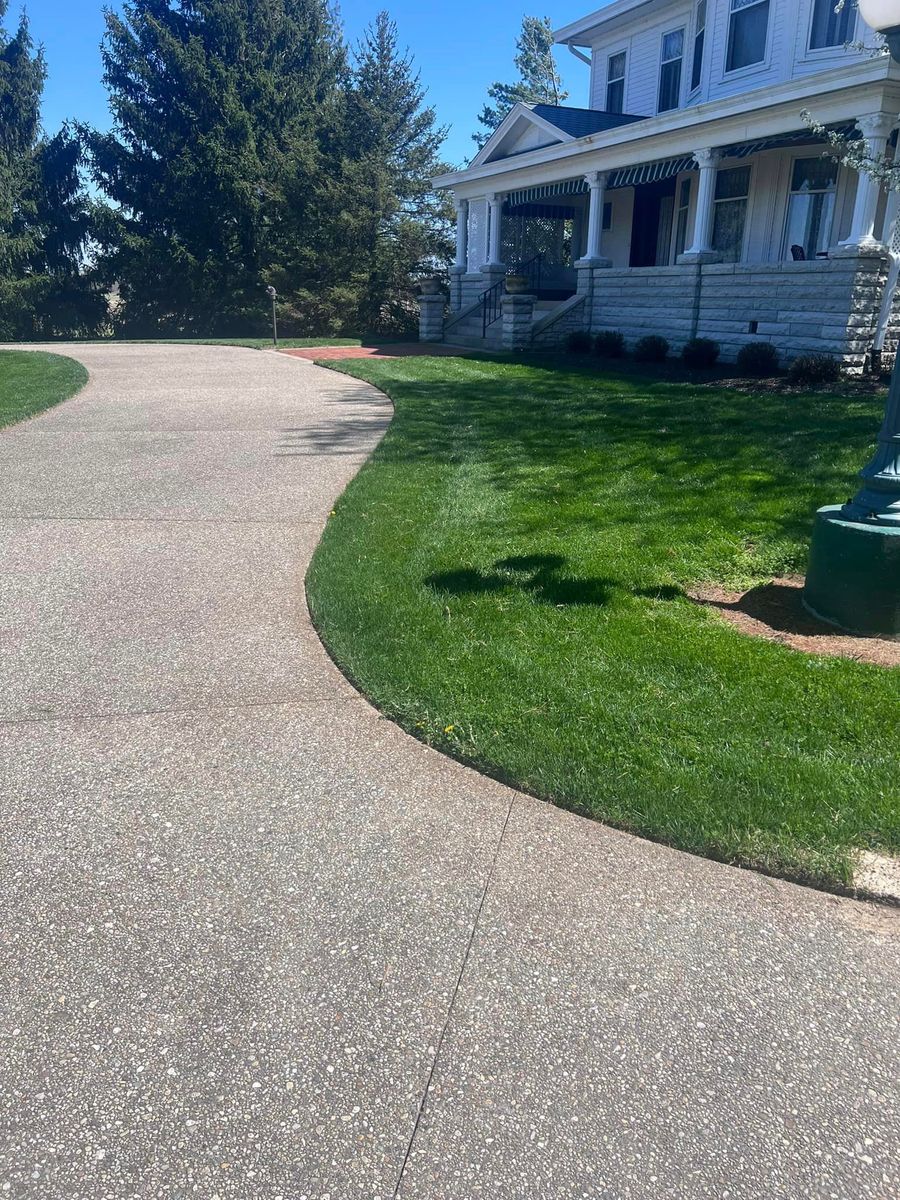 Edging for Davidson Lawn Care LLC in Greensburg, IN