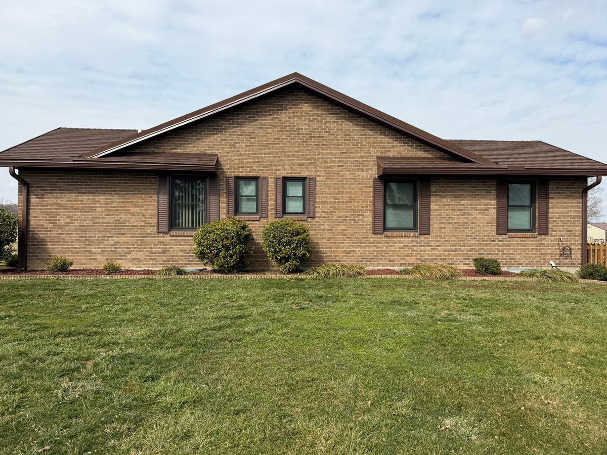 All forms of Siding metal and vynl for KY Gutter Pro & Specialty Roofing Systems in Monticello, KY