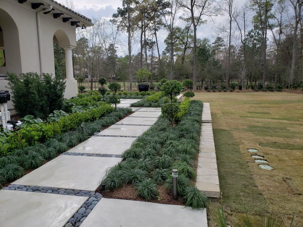 Hardscaping for Atlas Land Design in Creekside Park, TX