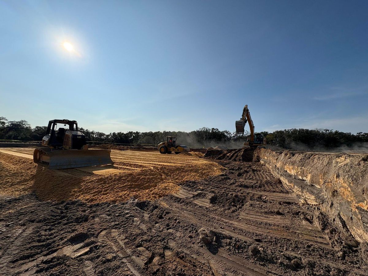 Hauling for South Lake Loader Service in Minneola, FL
