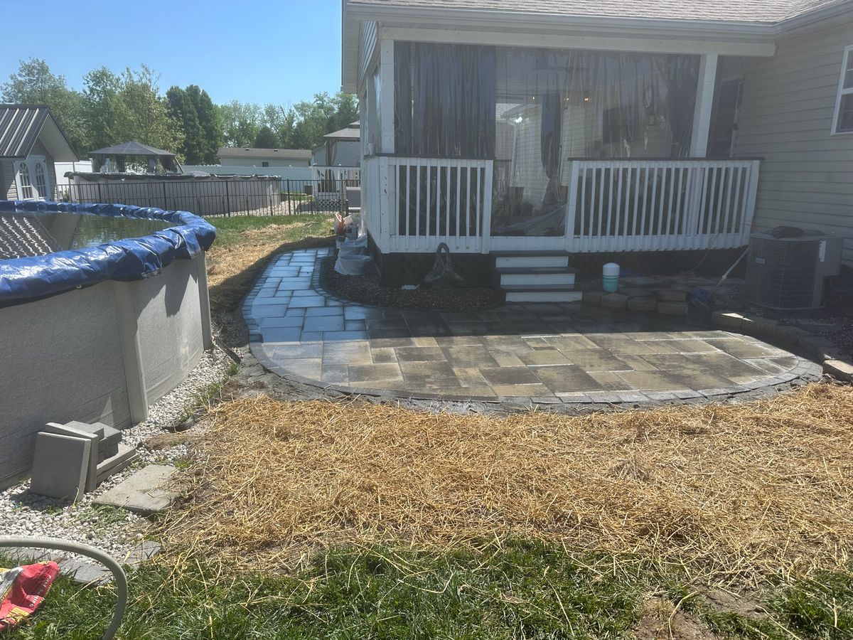 Landscape Installation for Mayfield Landscaping in Staunton, IL