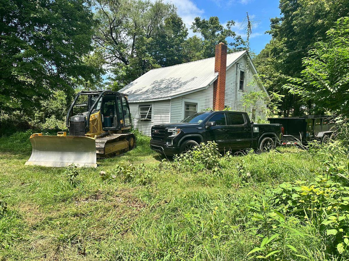 Excavation for Oaks Excavating in Lyles, TN