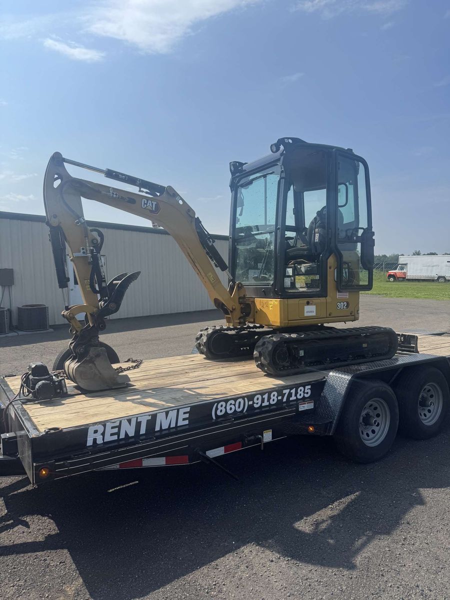 Deckover Trailer for Chapman Rentals in Ellington, CT