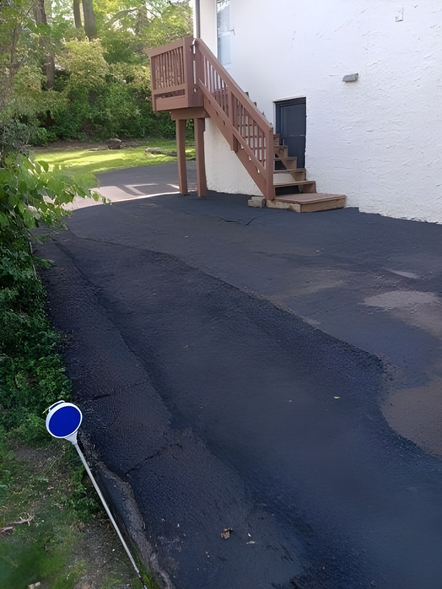 Blacktop Installation & Repair for RICH Trucking in Union, KY